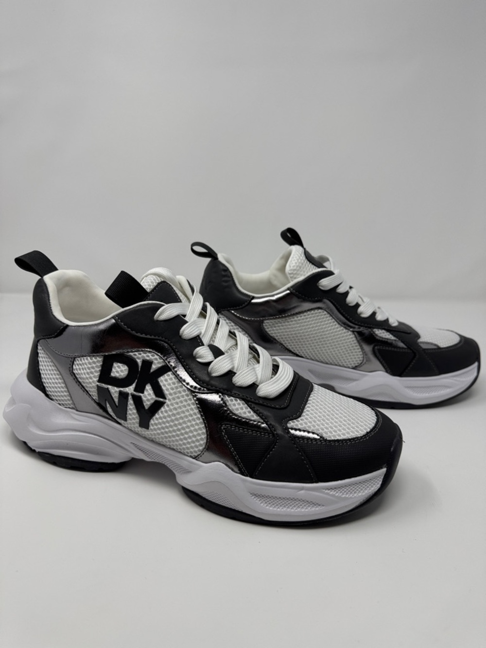 DKNY Deyoung Chunky Sneakers Women’s Size 10 Gray and White NWOT - Picture 6 of 8